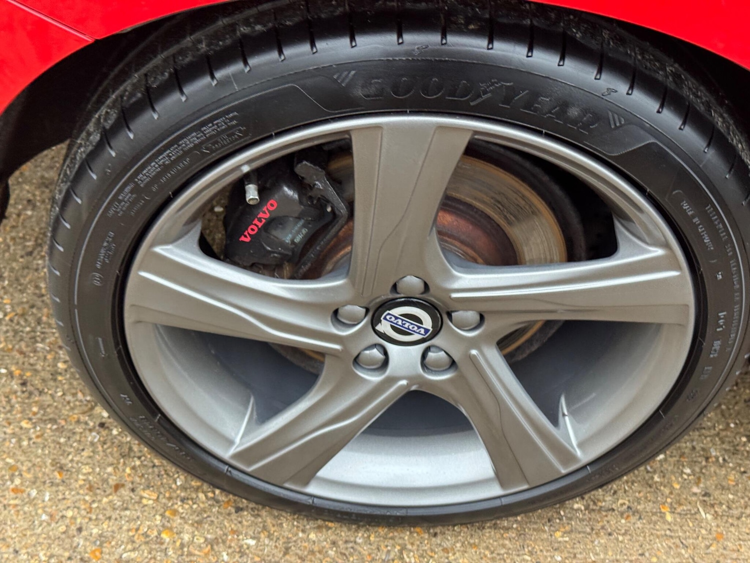 Used Volvo V60 2015 for sale - 77057619: Photo 41