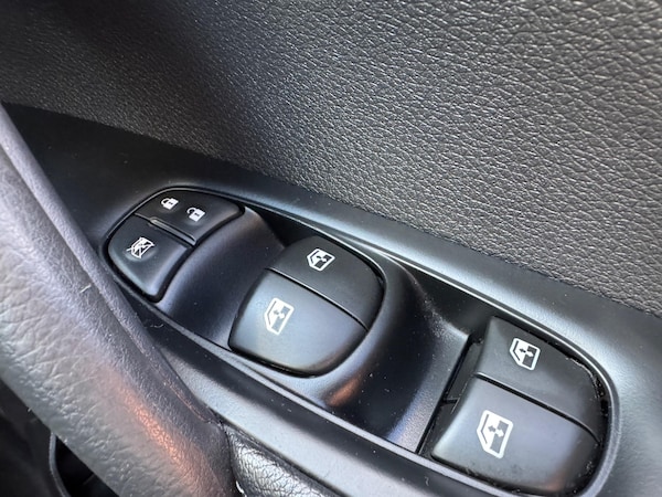 Used Nissan Qashqai 2018 for sale - 76318123: Photo 31