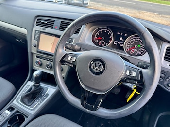 Used Volkswagen Golf 2015 for sale - 76457961: Photo