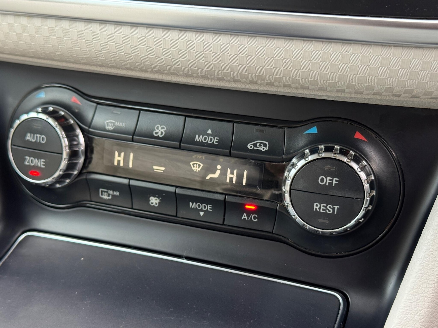 Used Mercedes-Benz A-Class for sale - 77853602: Photo 37