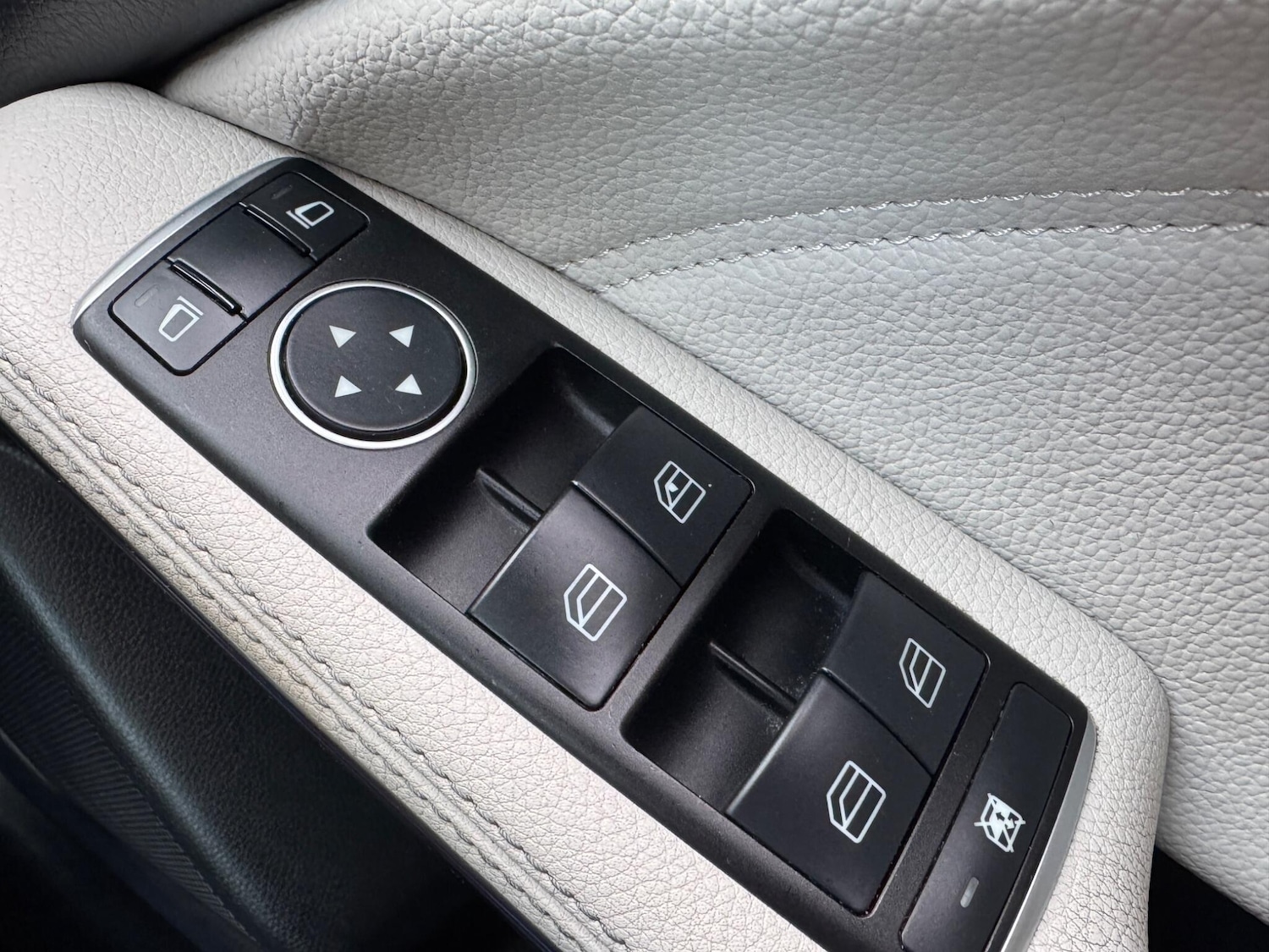 Used Mercedes-Benz A-Class for sale - 77853602: Photo 48