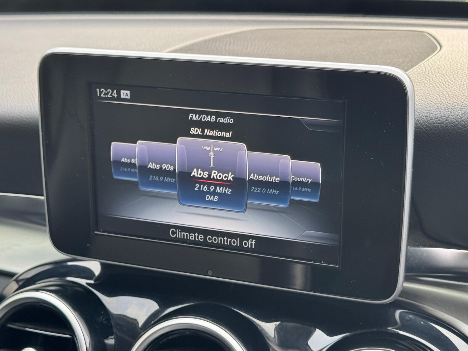 Used Mercedes-Benz C Class 2015 for sale - 77598039: Photo 12