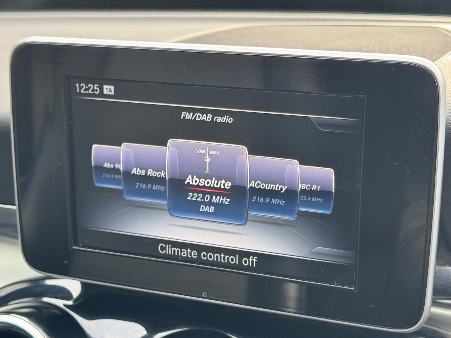 Used Mercedes-Benz C Class 2015 for sale - 77598039: Photo 13