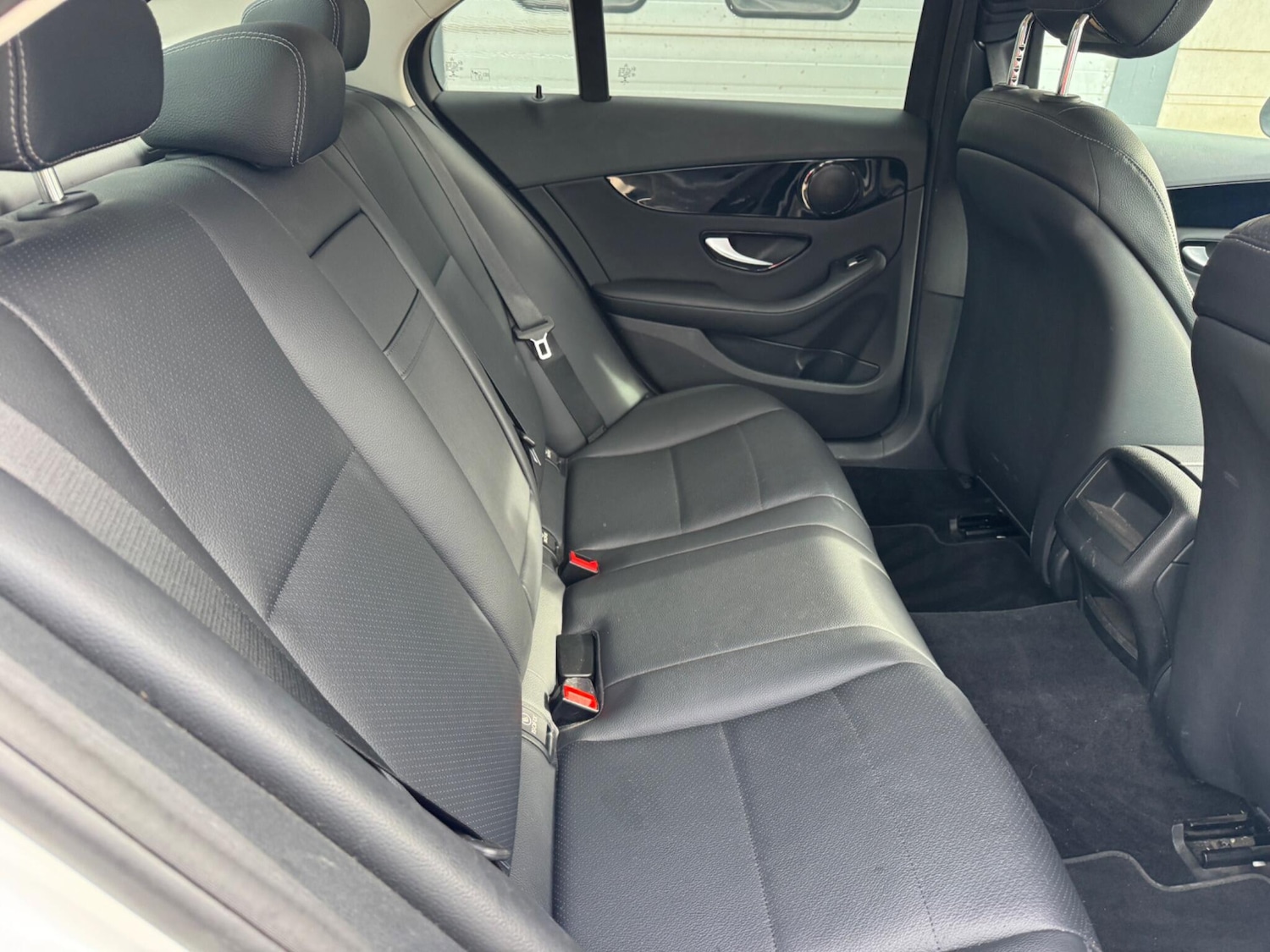 Used Mercedes-Benz C Class 2015 for sale - 77598039: Photo 30