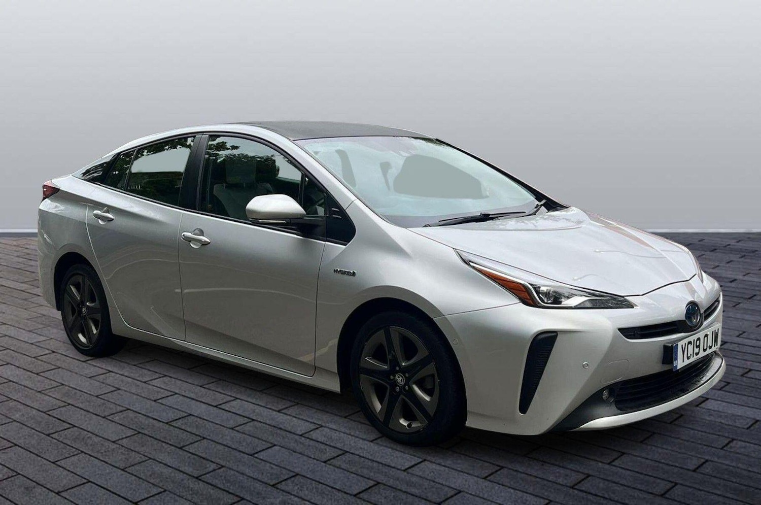 Used Toyota Prius 2019 for sale - 76388636: Photo 1