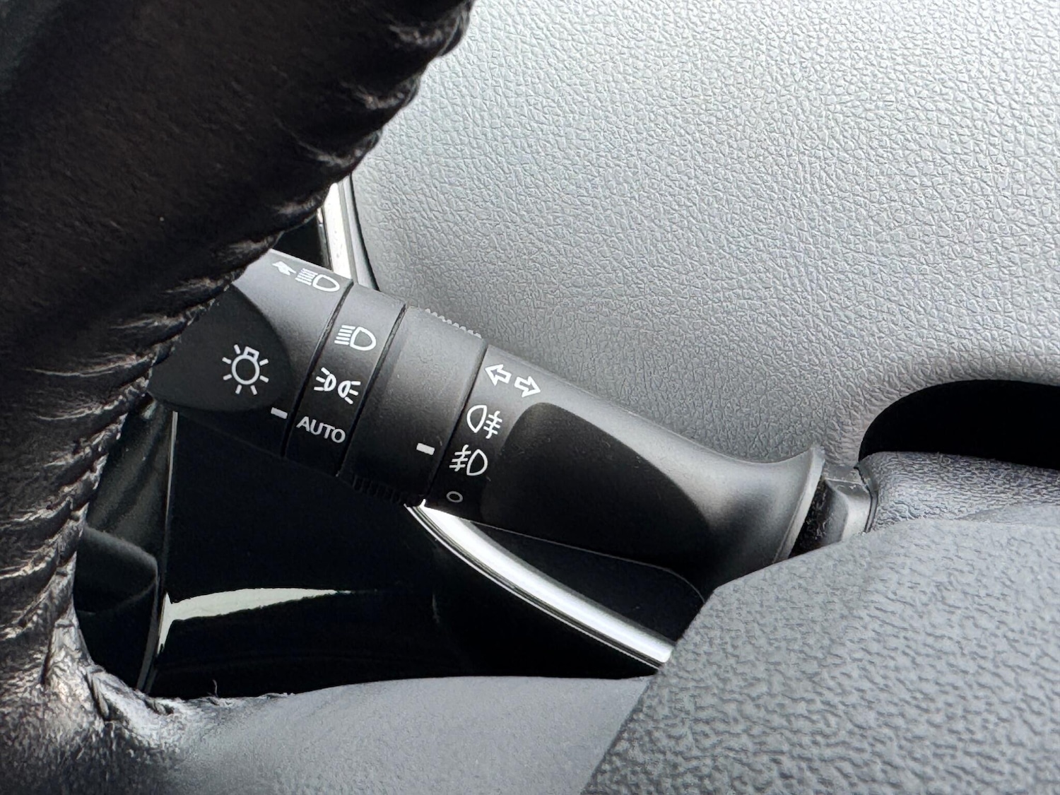 Used Toyota Prius 2019 for sale - 76388636: Photo 48