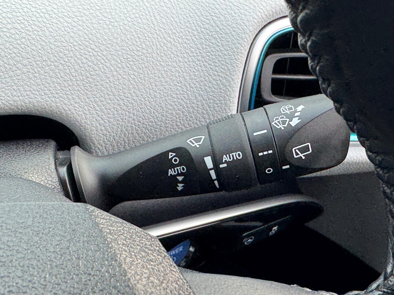 Used Toyota Prius 2019 for sale - 76388636: Photo 49