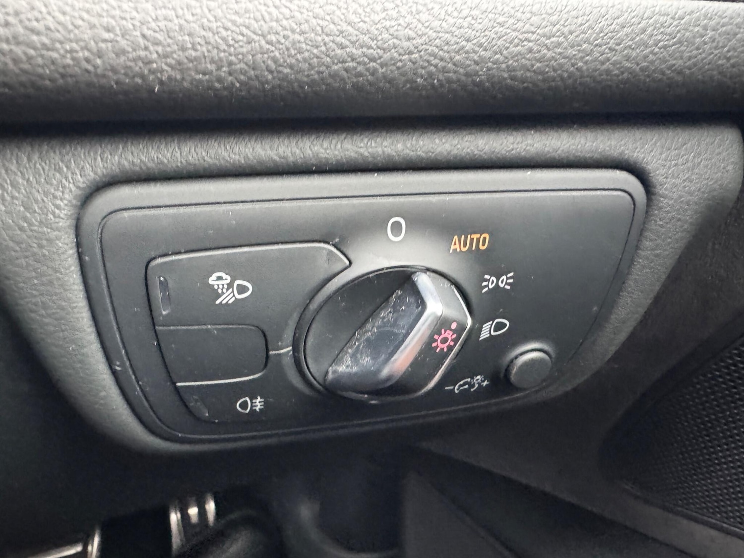 Used Audi A6 Saloon 2017 for sale - 76613178: Photo 31