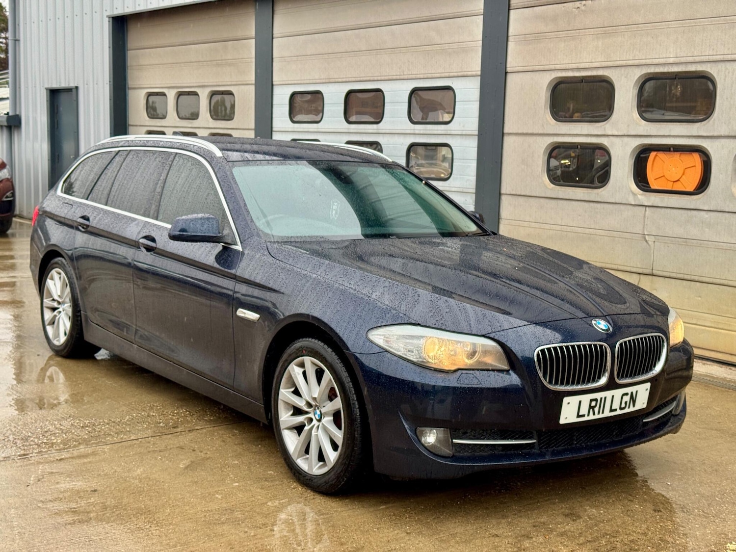 Used BMW 5 Series 2011 for sale - 76099080: Photo 1