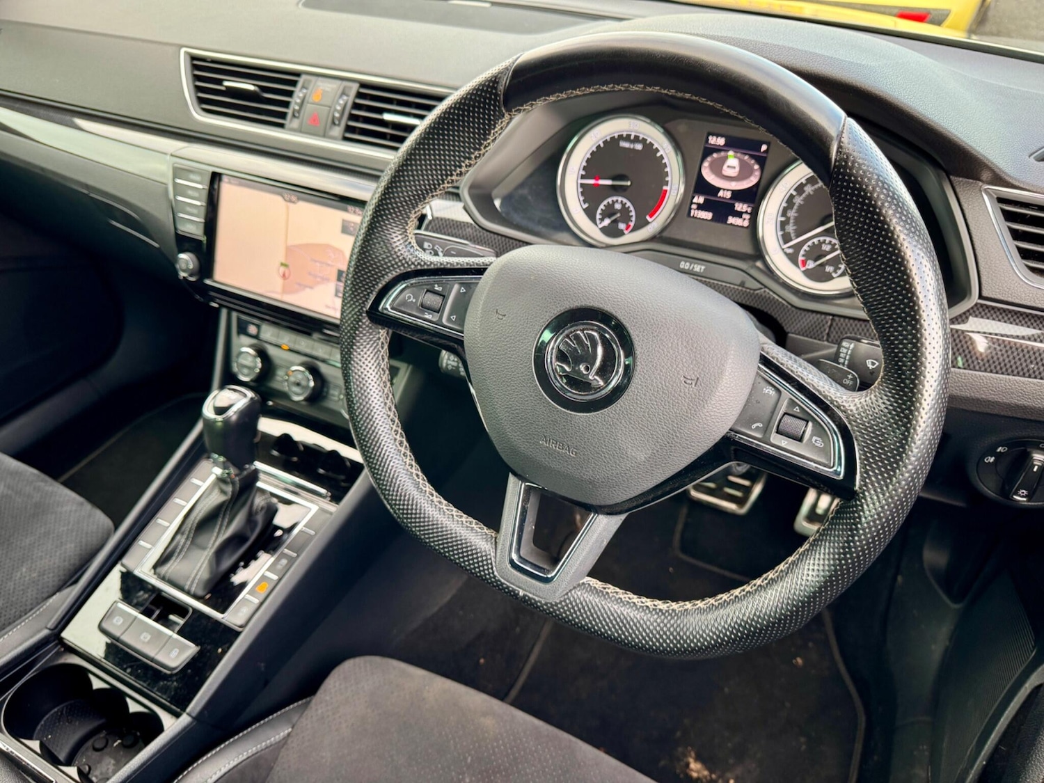 Used Skoda Superb 2017 for sale - 76753138: Photo 2