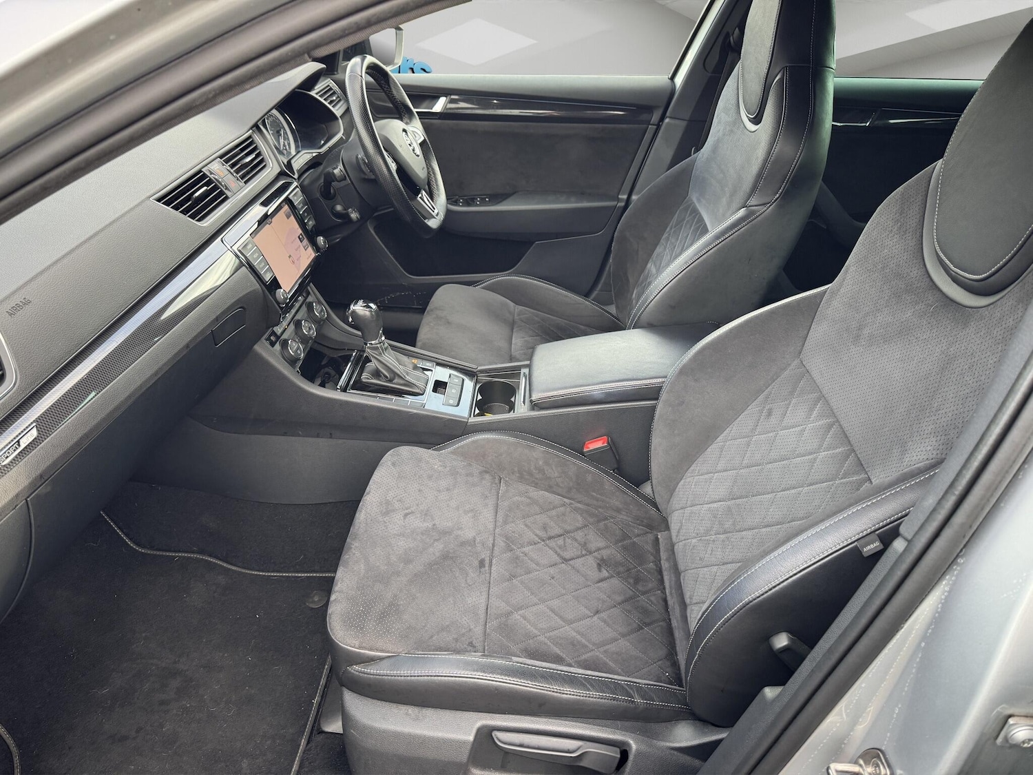 Used Skoda Superb 2017 for sale - 76753138: Photo 33