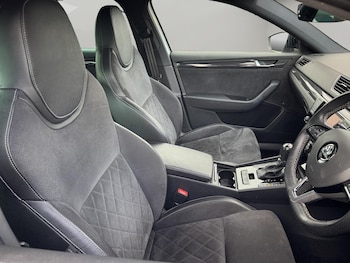 Used Skoda Superb 2017 for sale - 76753138: Photo