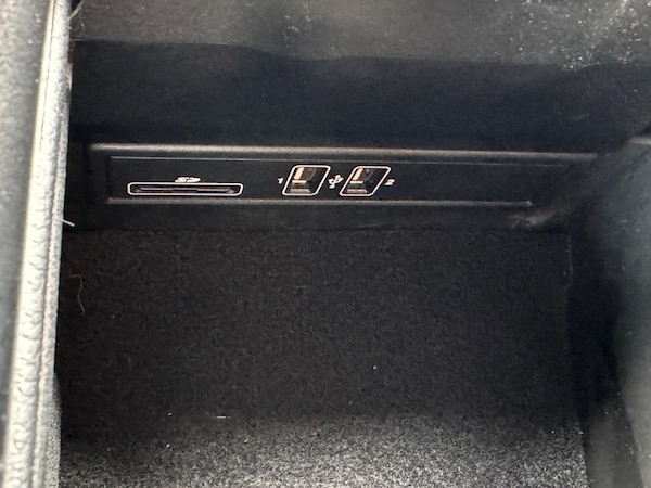 Used Mercedes-Benz C-Class 2018 for sale - 76166325: Photo 48