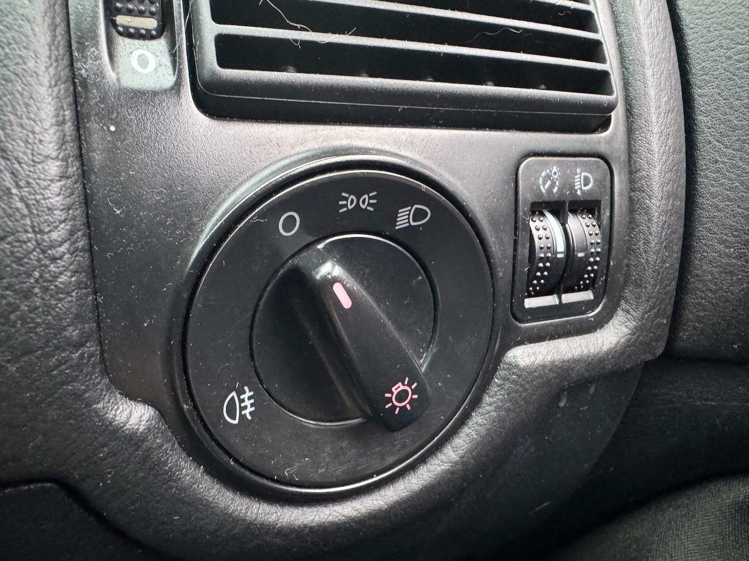 Used Volkswagen Golf 2003 for sale - 77166957: Photo 13