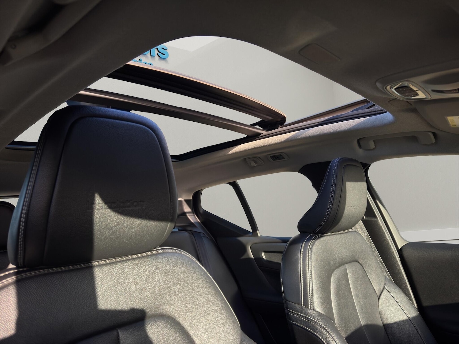 Used Volvo XC40 2019 for sale - 76743565: Photo 3