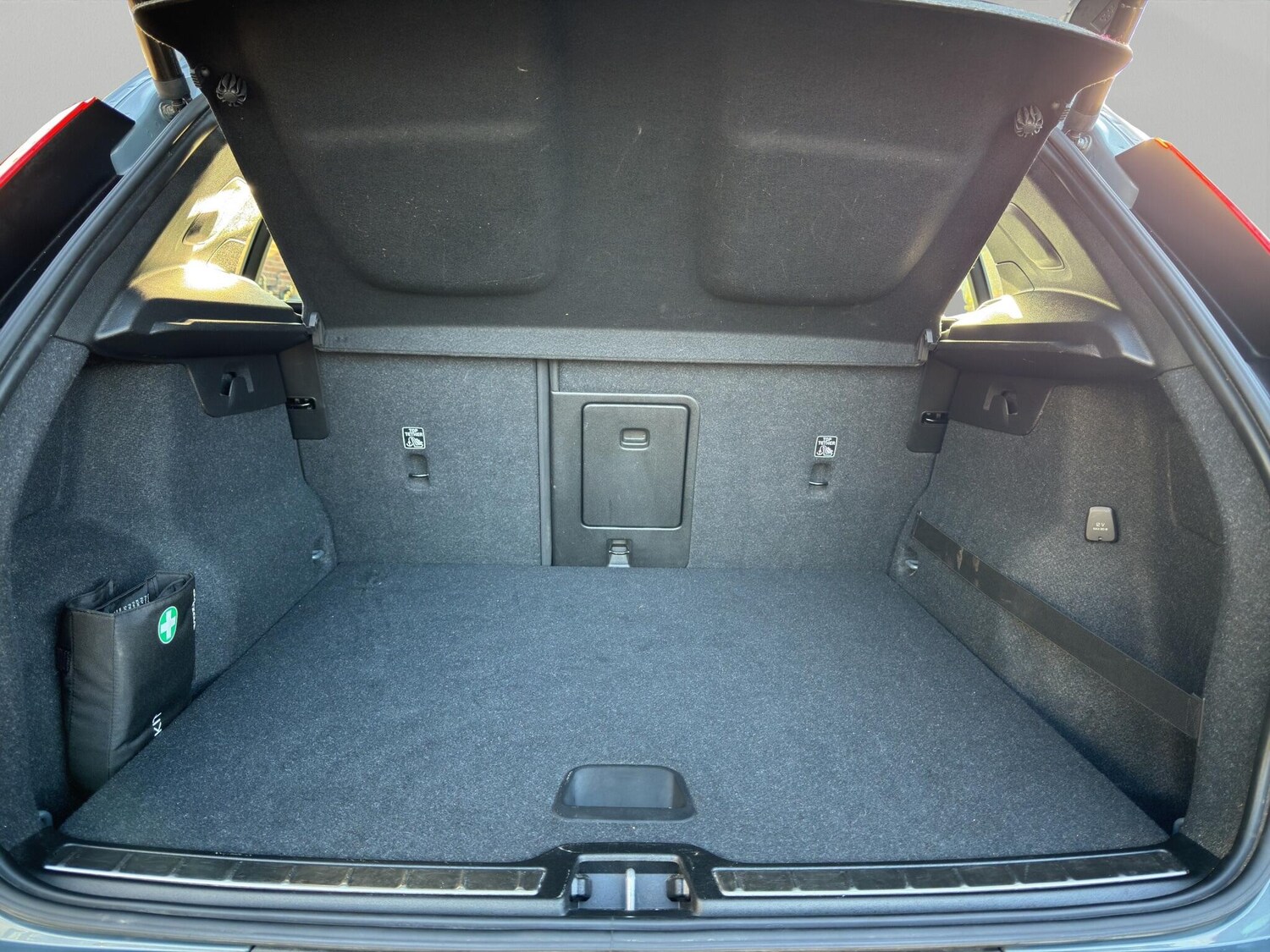 Used Volvo XC40 2019 for sale - 76743565: Photo 55