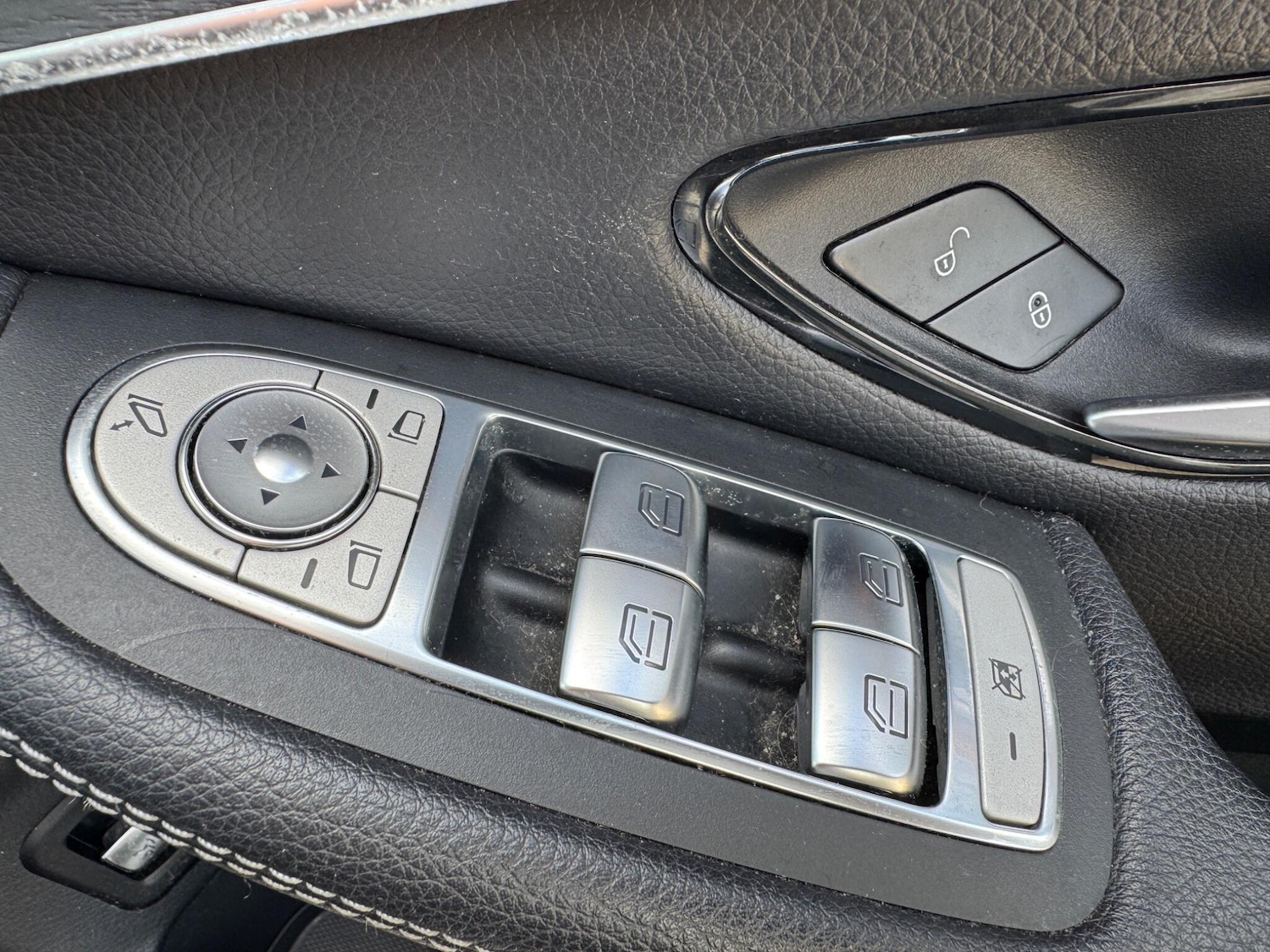 Used Mercedes-Benz GLC 2018 for sale - 76073151: Photo 47