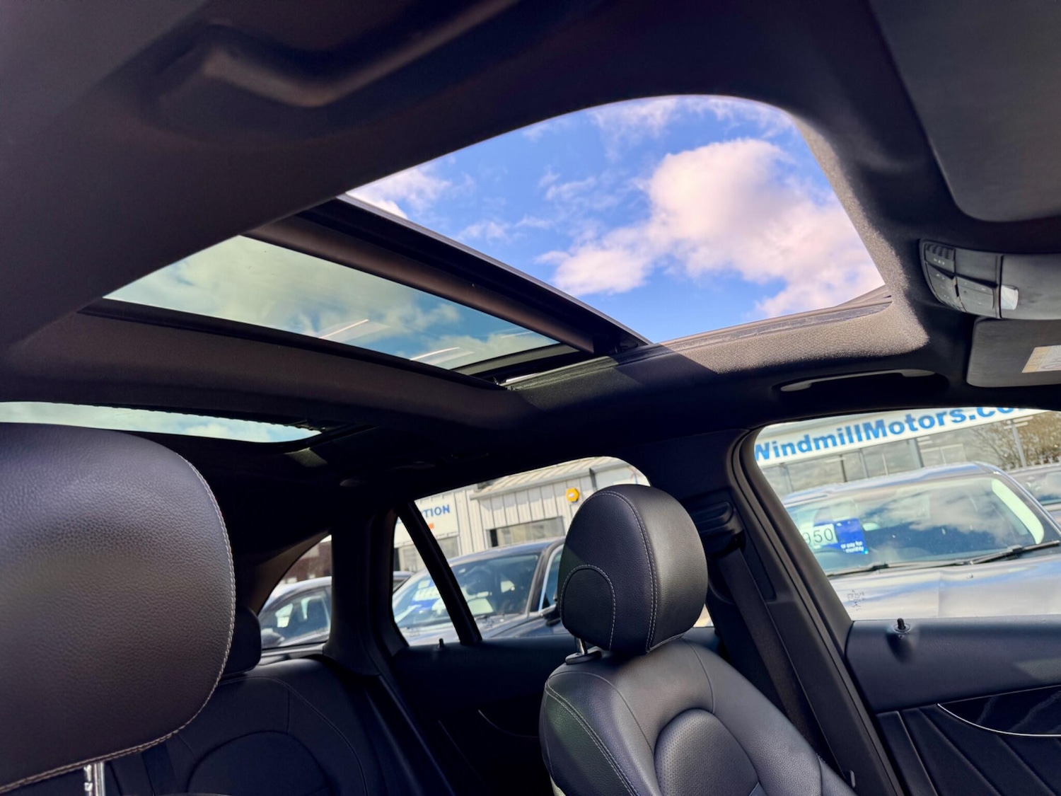 Used Mercedes-Benz GLC 2018 for sale - 76073151: Photo 7