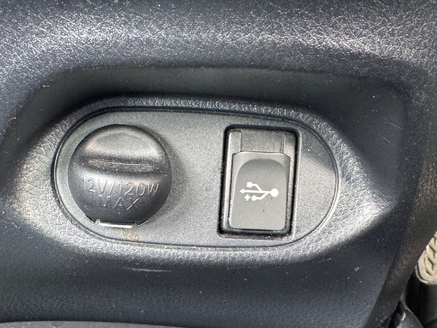 Used Toyota Yaris 2019 for sale - 76801914: Photo 28