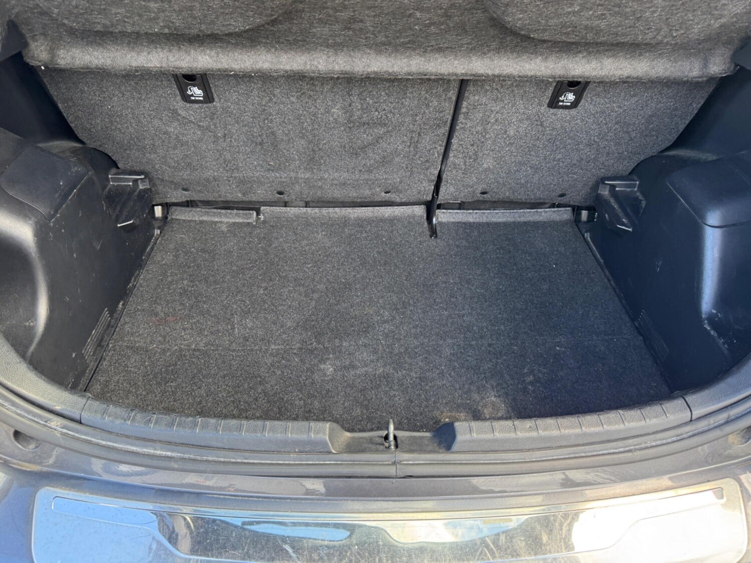 Used Toyota Yaris 2019 for sale - 76801914: Photo 31