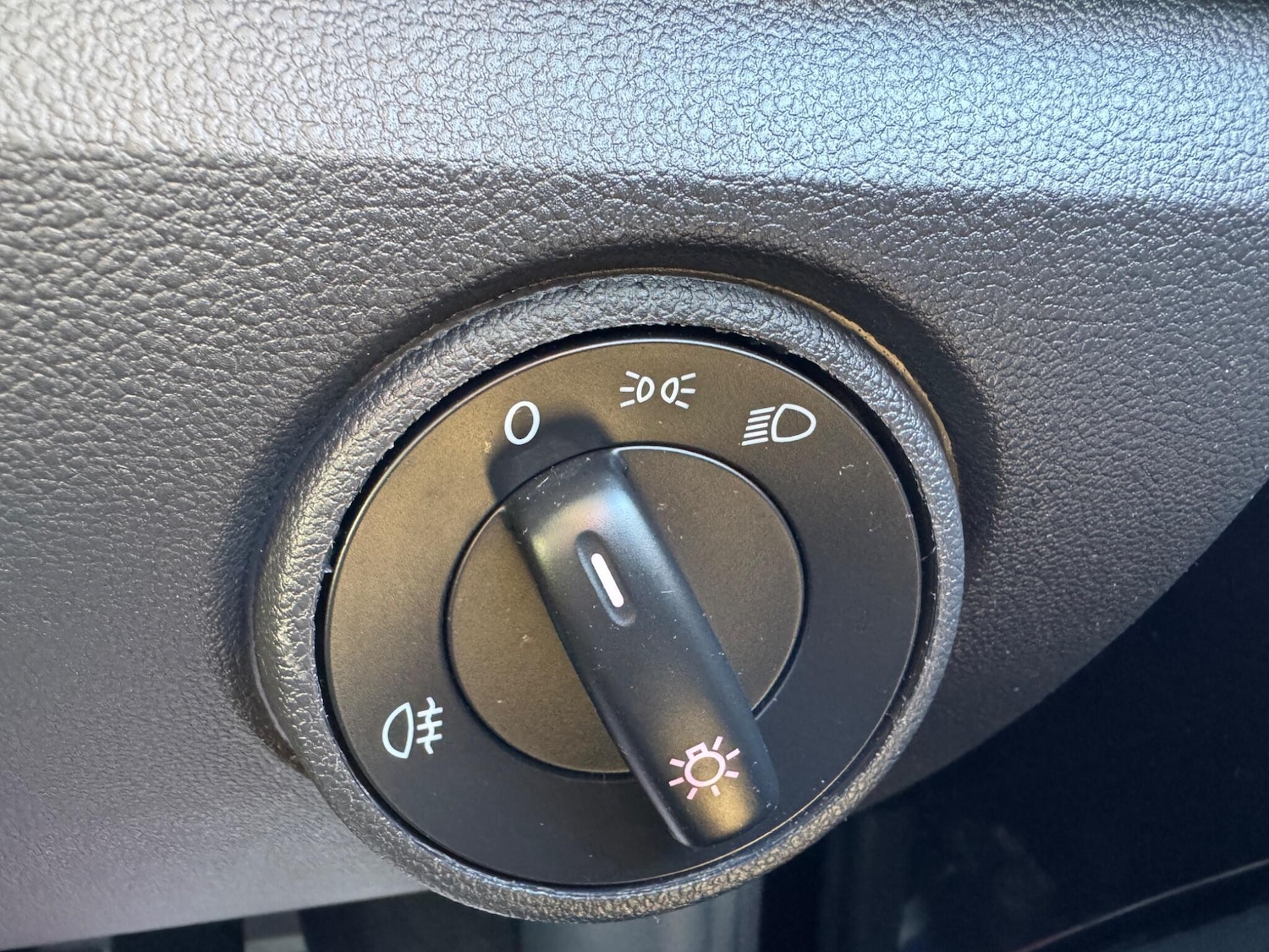 Used Volkswagen up! 2020 for sale - 77709550: Photo 27