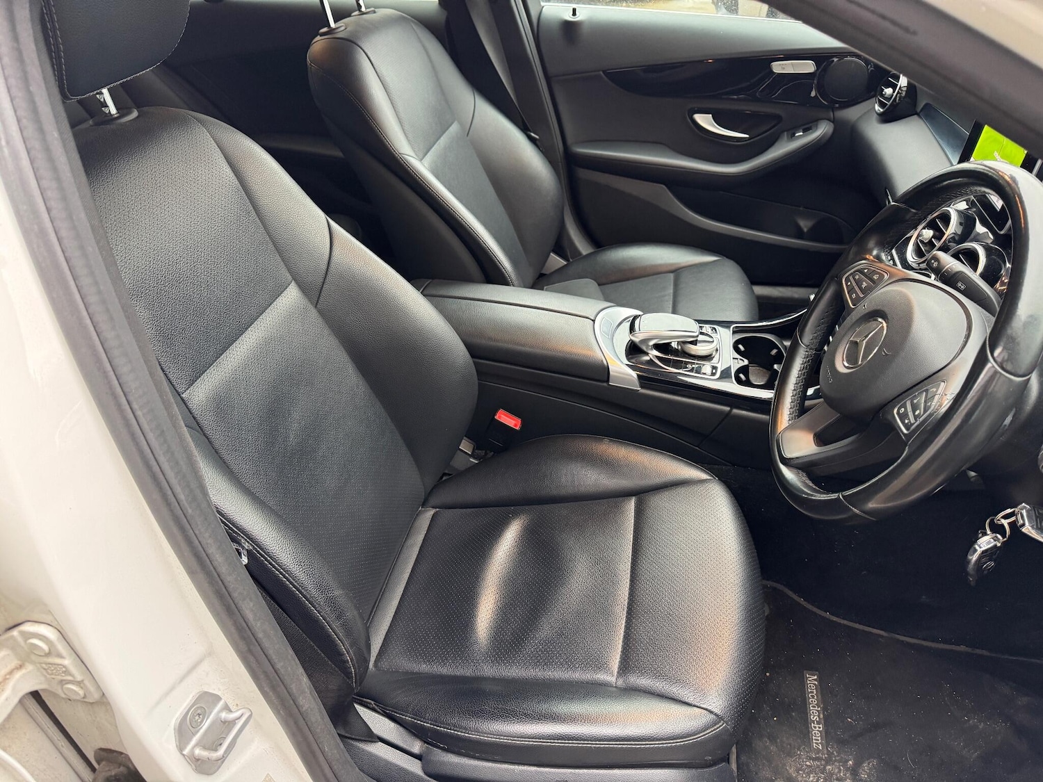 Used Mercedes-Benz C Class 2015 for sale - 77175015: Photo 8