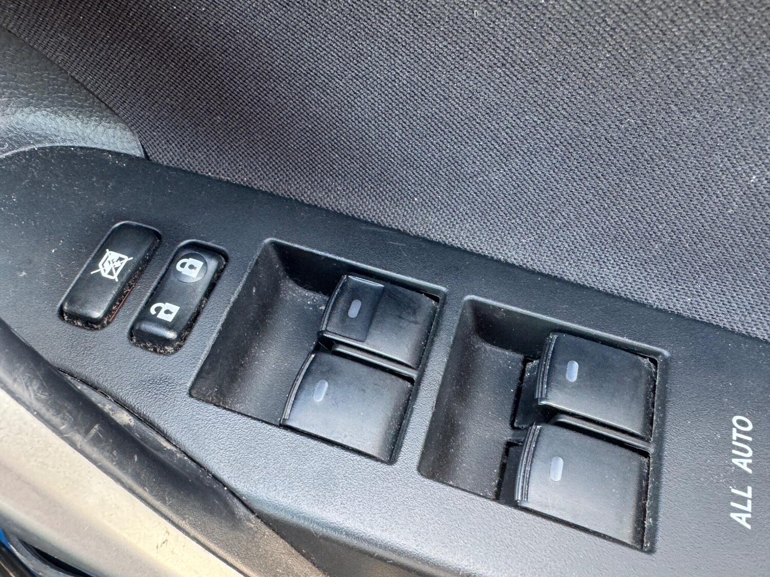 Used Toyota Auris 2015 for sale - 75941573: Photo 27