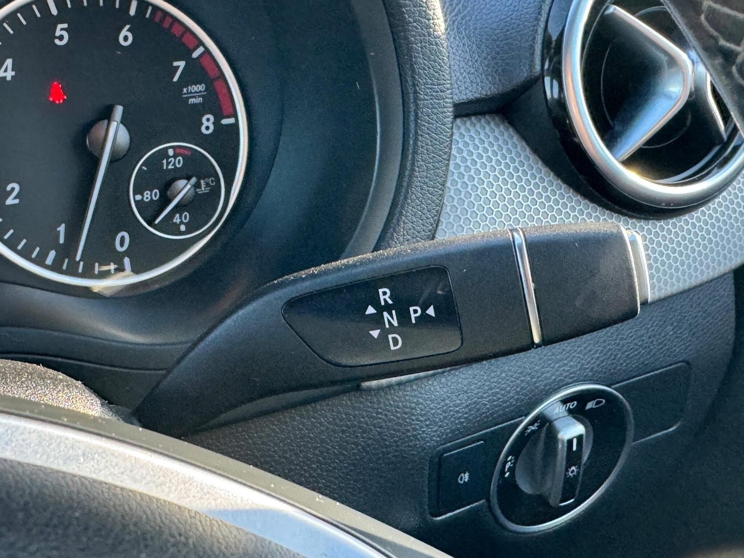 Used Mercedes-Benz B Class 2012 for sale - 76781477: Photo 24