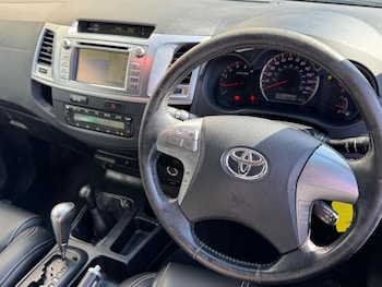 Used Toyota Hilux 2015 for sale - 78429305: Photo