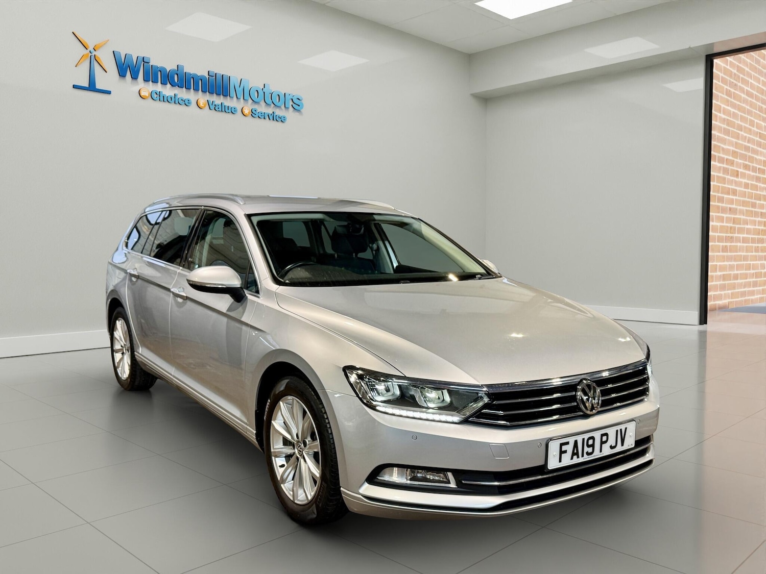 Used Volkswagen Passat 2019 for sale - 76765495: Photo 1