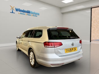 Used Volkswagen Passat 2019 for sale - 76765495: Photo