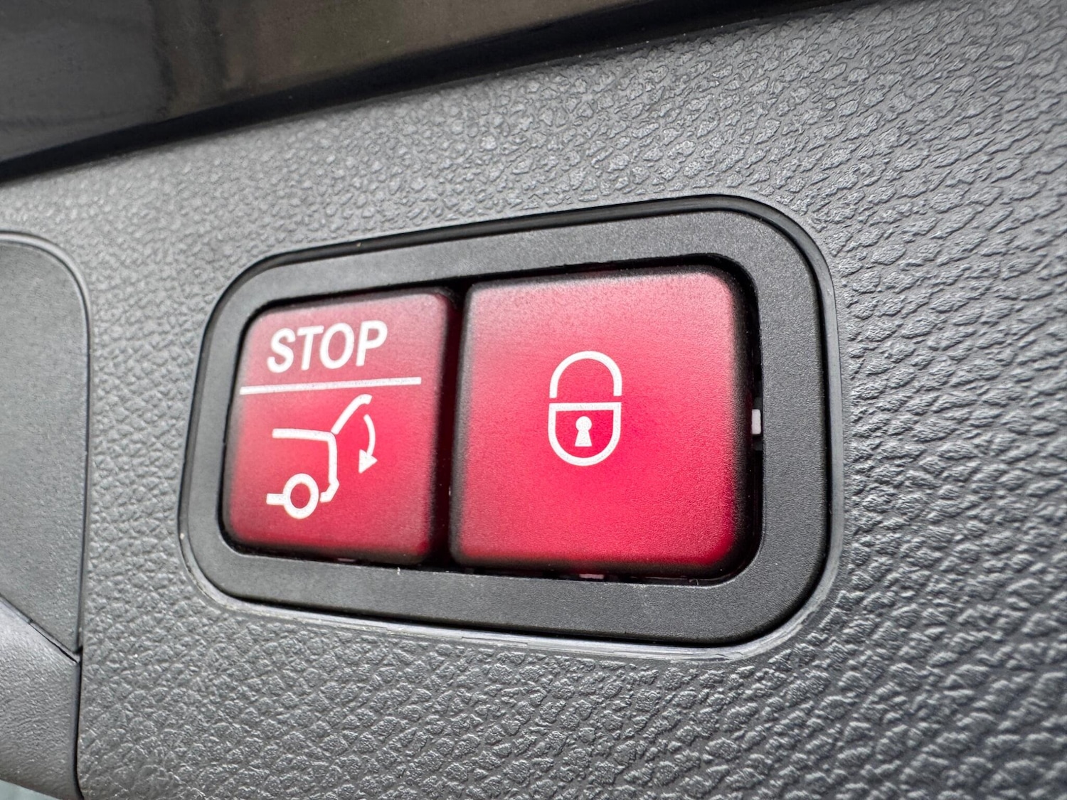 Used Mercedes-Benz GLC 2018 for sale - 77538048: Photo 37