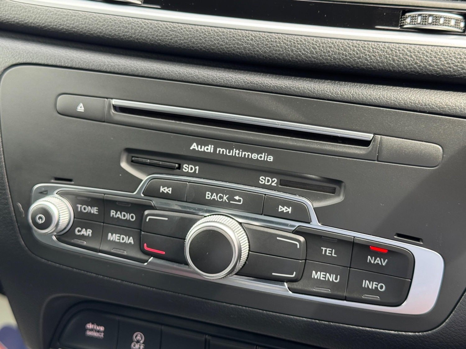 Used Audi Q3 for sale - 76440394: Photo 26