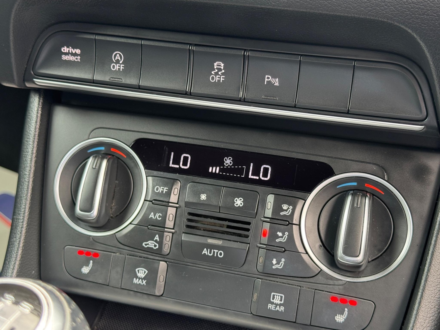 Used Audi Q3 for sale - 76440394: Photo 27