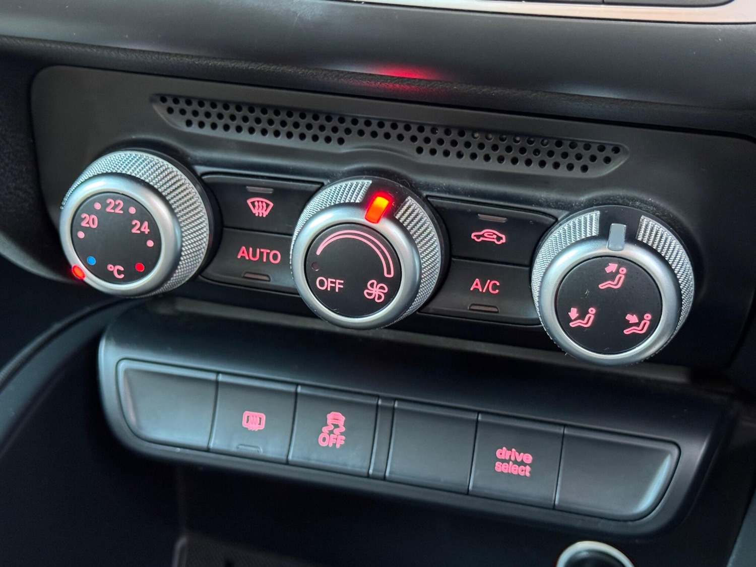 Used Audi A1 2014 for sale - 77710448: Photo 27