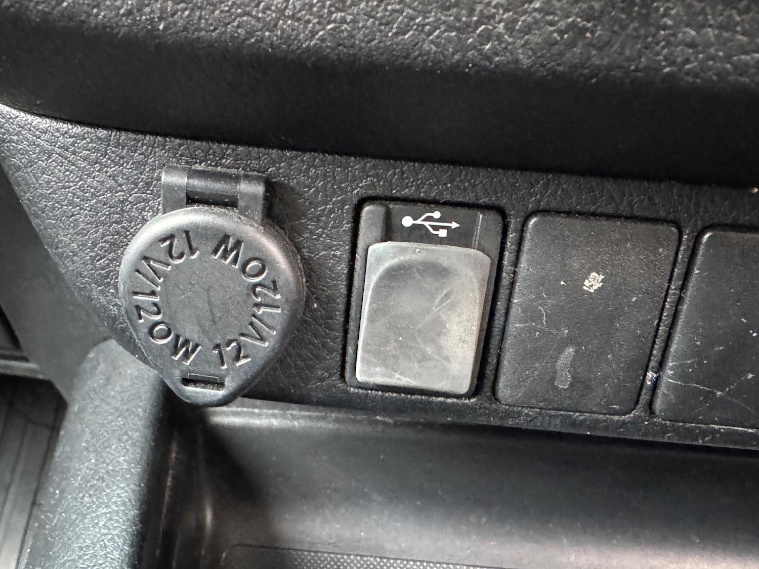 Used Toyota Hilux 2016 for sale - 76295839: Photo 21