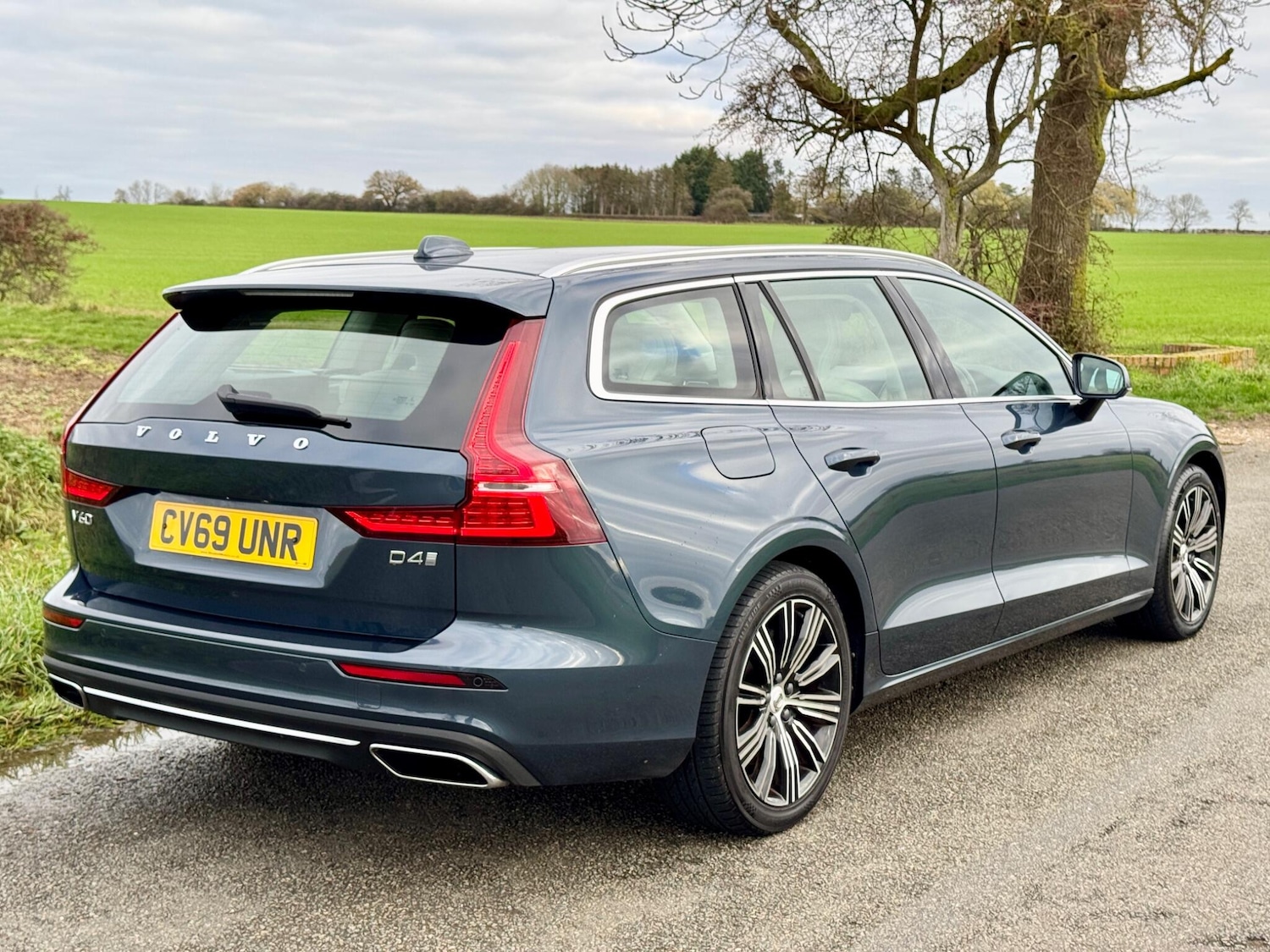 Used Volvo V60 2019 for sale - 76584191: Photo 10