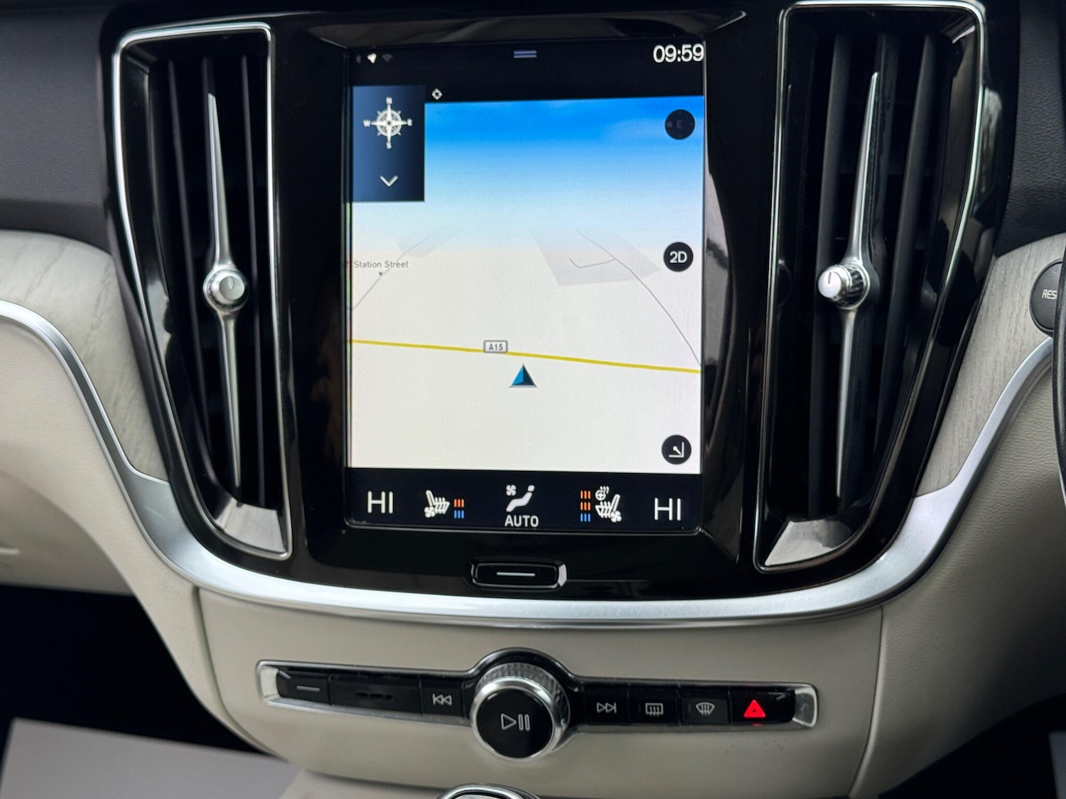 Used Volvo V60 2019 for sale - 76584191: Photo 14