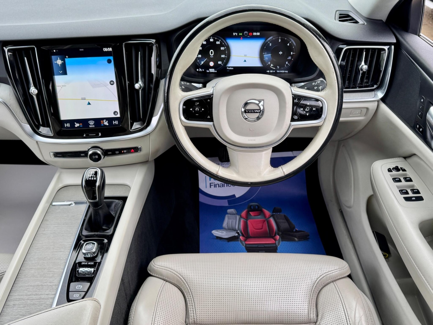 Used Volvo V60 2019 for sale - 76584191: Photo 2