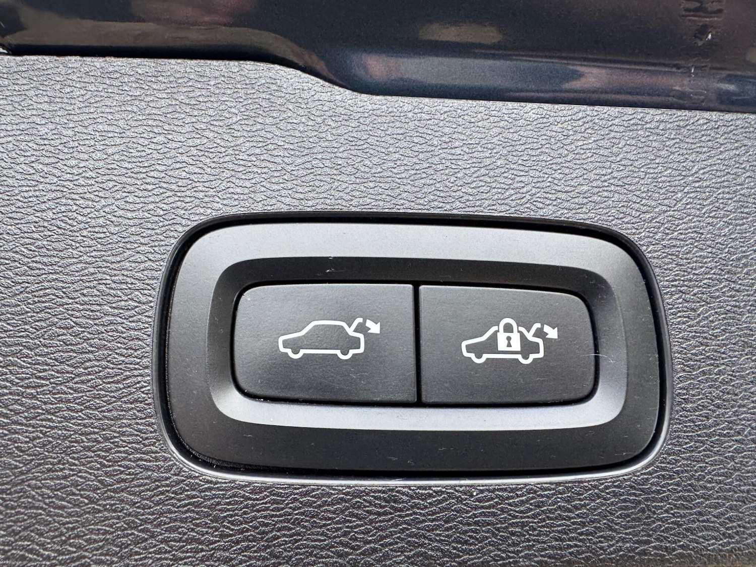 Used Volvo V60 2019 for sale - 76584191: Photo 50