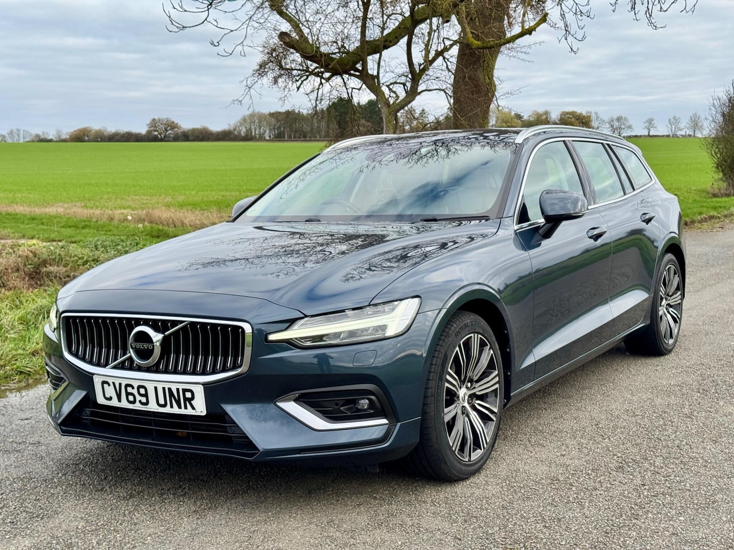 Used Volvo V60 2019 for sale - 76584191: Photo 6
