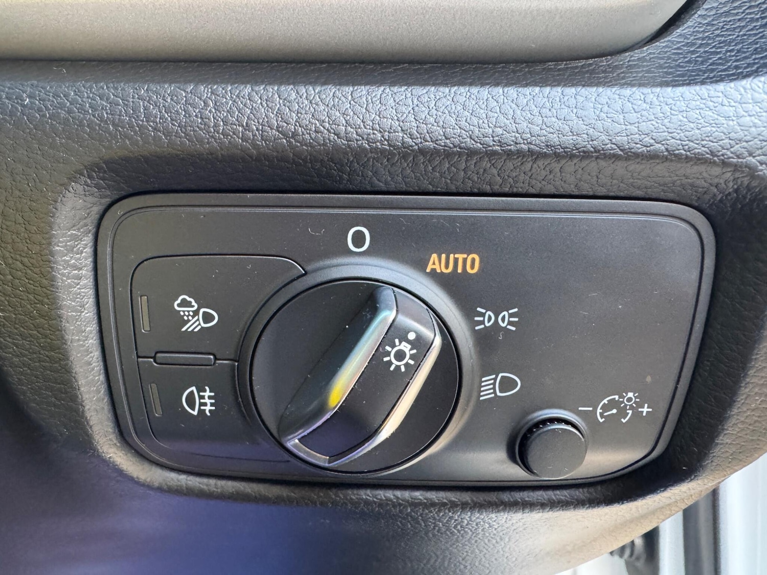 Used Audi A3 2017 for sale - 77266670: Photo 32