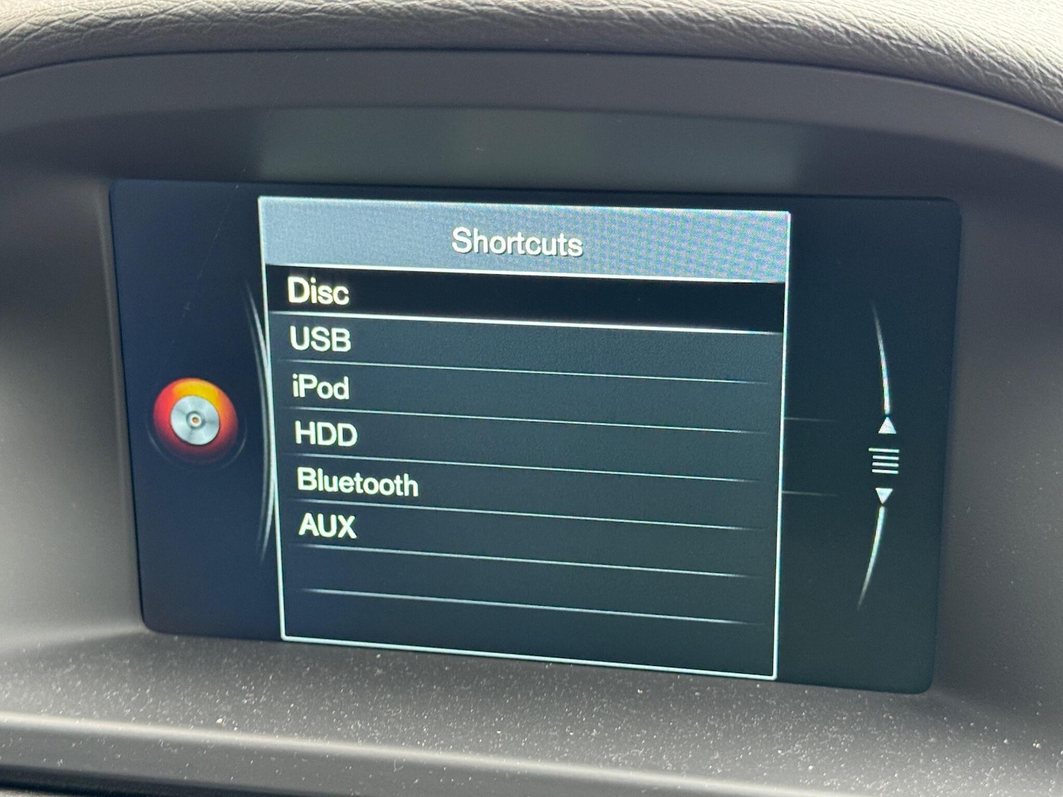 Used Volvo V70 2015 for sale - 77067069: Photo 13