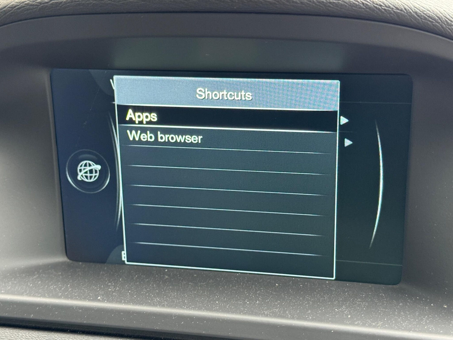 Used Volvo V70 2015 for sale - 77067069: Photo 16