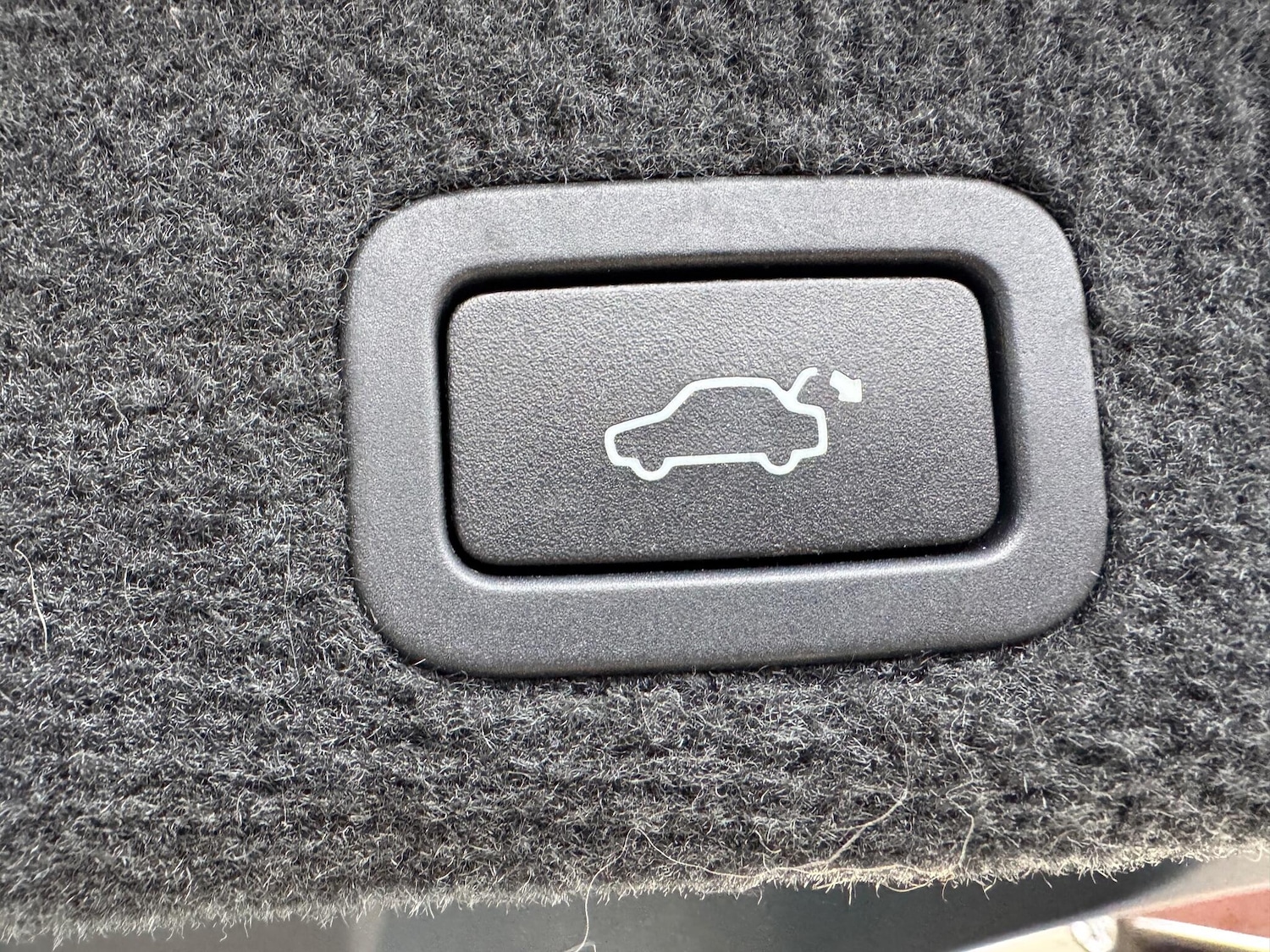 Used Volvo V70 2015 for sale - 77067069: Photo 29