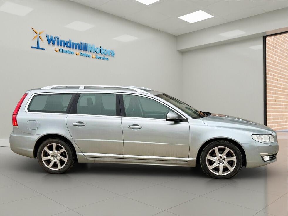 Used Volvo V70 2015 for sale - 77067069: Photo 3