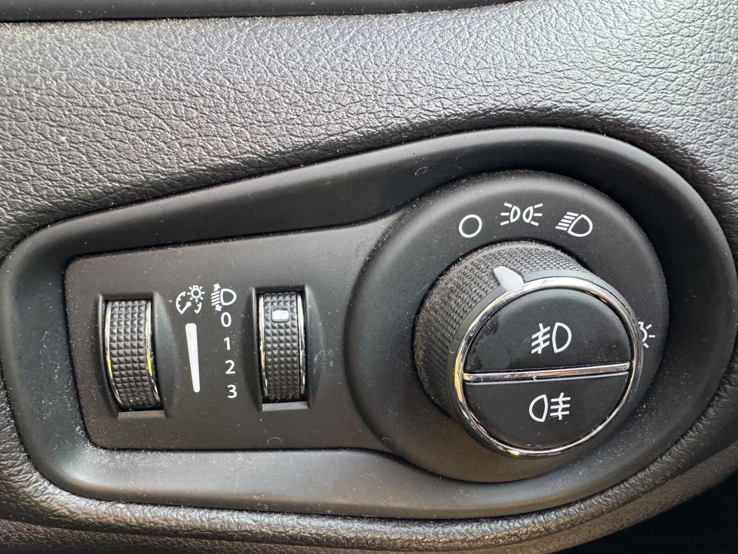 Used Jeep Renegade 2018 for sale - 77853856: Photo 29