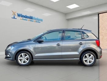 Used Volkswagen Polo 2017 for sale - 77525132: Photo