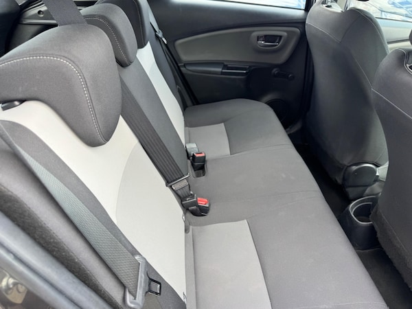 Used Toyota Yaris 2019 for sale - 76314468: Photo 32