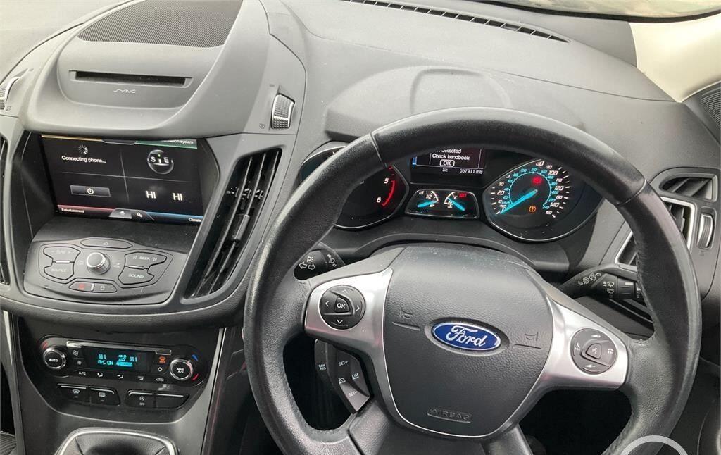 Used Ford Kuga 2016 for sale - 77456292: Photo 2